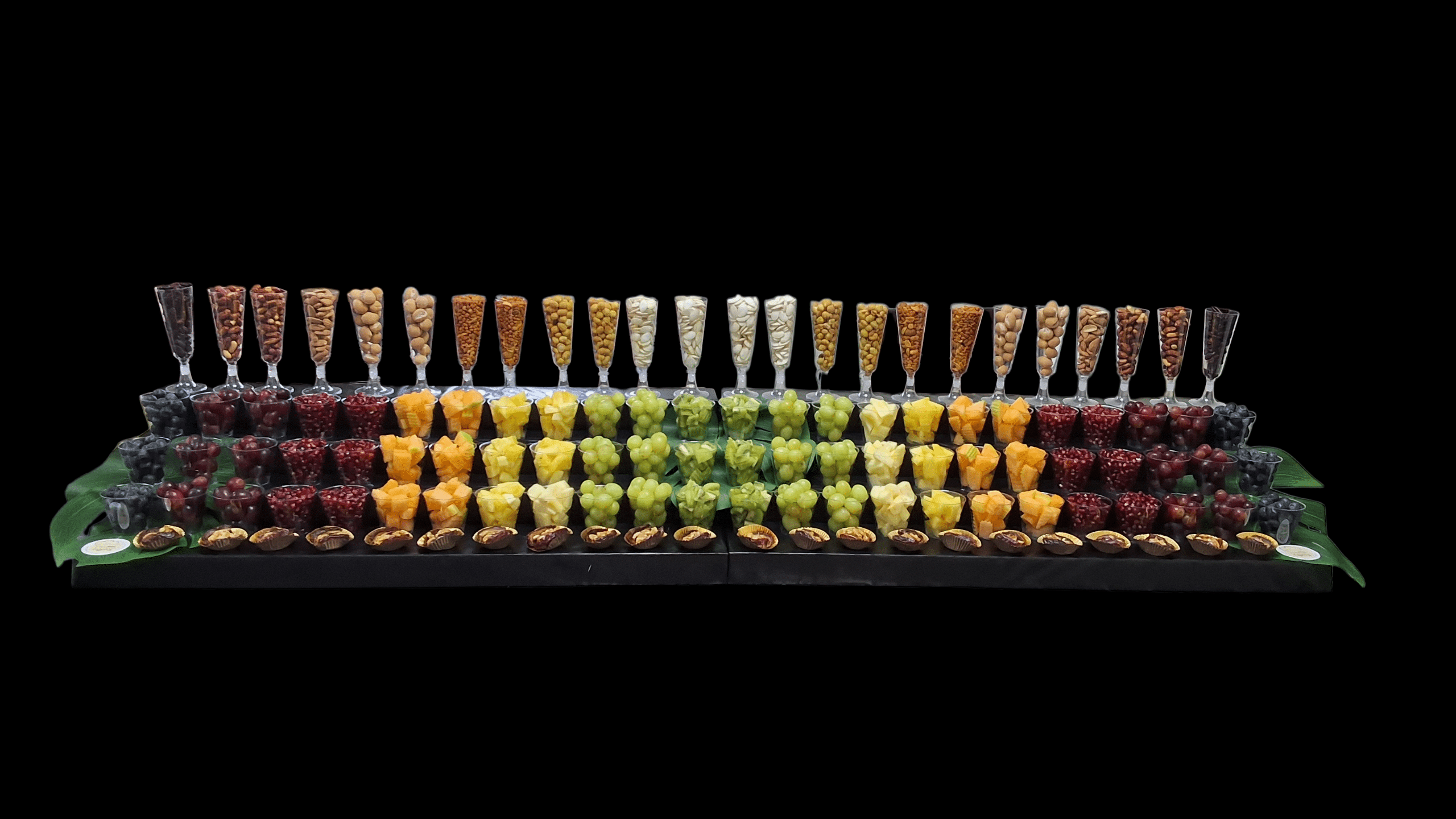 עיצוב מרשים 1.8 מטר, בשילוב פיצוחים